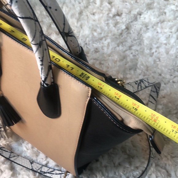 NEIMAN MARCUS | Tri-Tone Tote - Picture 12 of 13